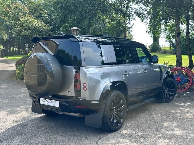 Land Rover Defender 2.0 D240 Hse 110 White #40