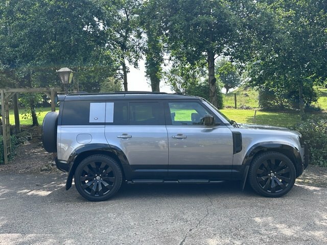 Land Rover Defender 2.0 D240 Hse 110 White #42