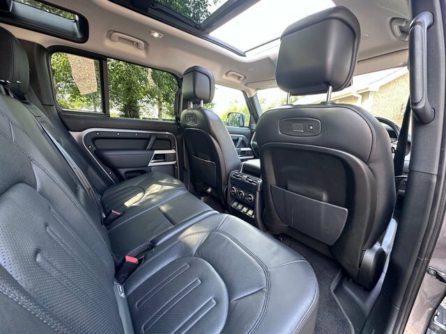 Land Rover Defender 2.0 D240 Hse 110 White #14
