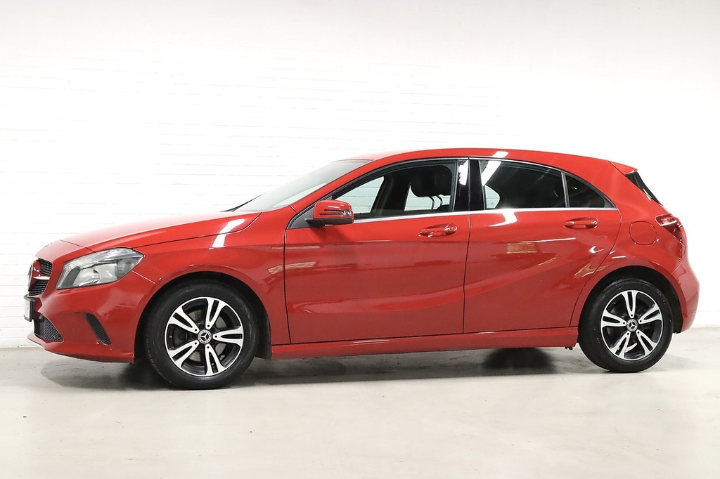 Mercedes-Benz A Class A180 Se KU18KKP Red #4