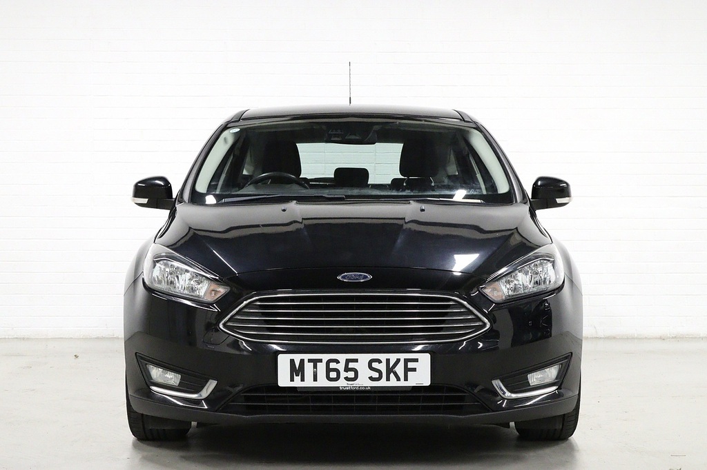 Ford Focus Titanium Black #2