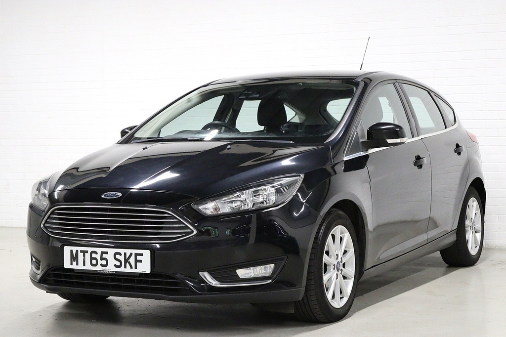 Ford Focus Titanium Black #3