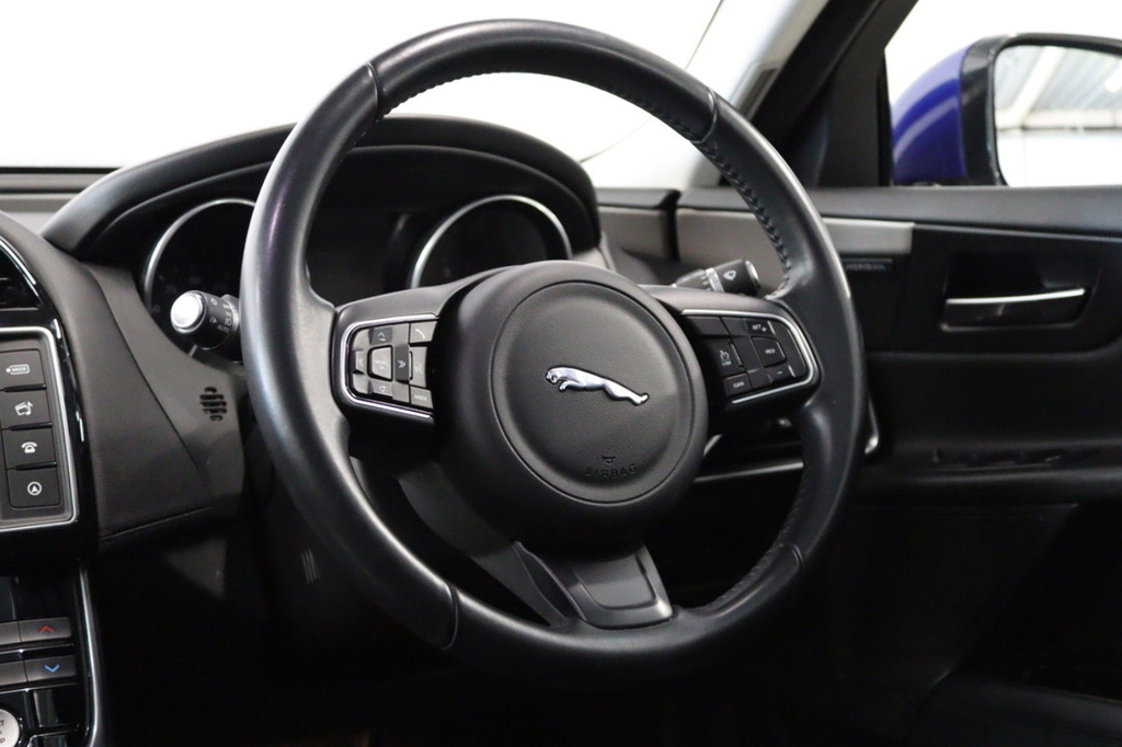 Jaguar XE 2.0 R-sport 247 Bhp Black #11
