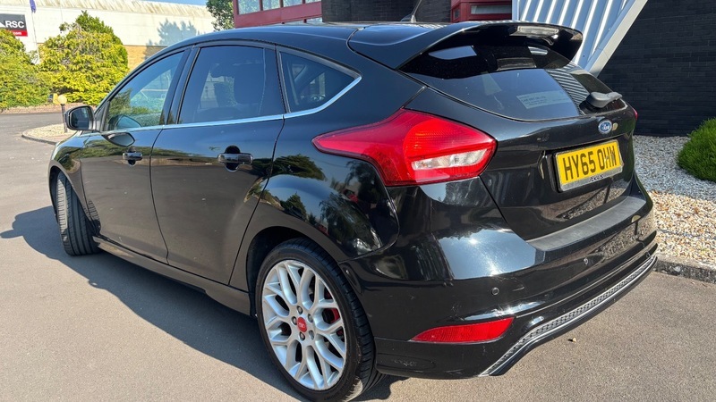Ford Focus Zetec S Tdci Fsh HY65OHW Black #3