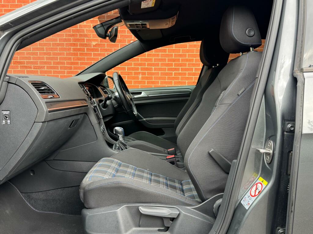 Volkswagen e-Golf 2018 1.4 Tsi 8.7Kwh Gte Advance Hatchback Petr Black #40