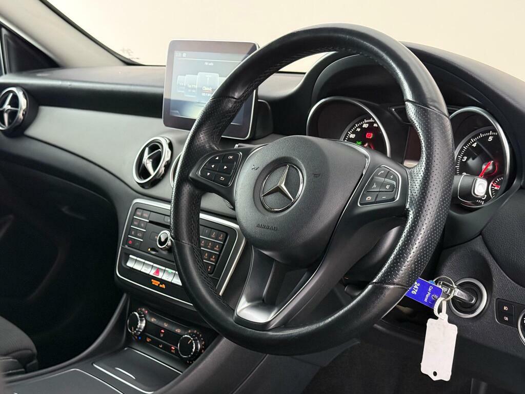 Mercedes-Benz GLA Class 1.6 Gla180 Urban Edition 7G-dct Euro 6 Ss WD68BFY Grey #3