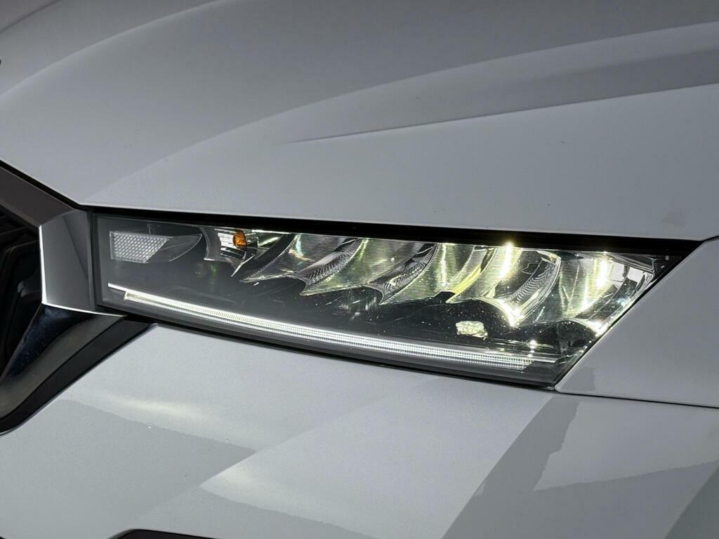 Skoda Octavia 2.0 Tdi Se Technology Euro 6 Ss White #4