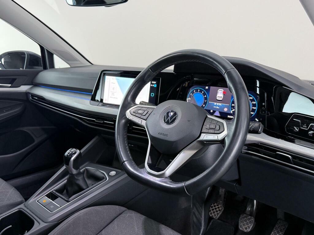 Volkswagen Golf 1.5 Tsi Life Euro 6 Ss RE72VZR Black #2