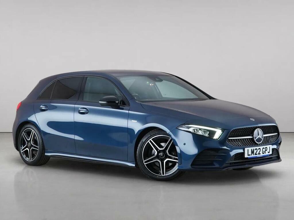 Mercedes-Benz A Class 1.3 A180 Amg Line Edition Executive 7G-dct Euro Blue