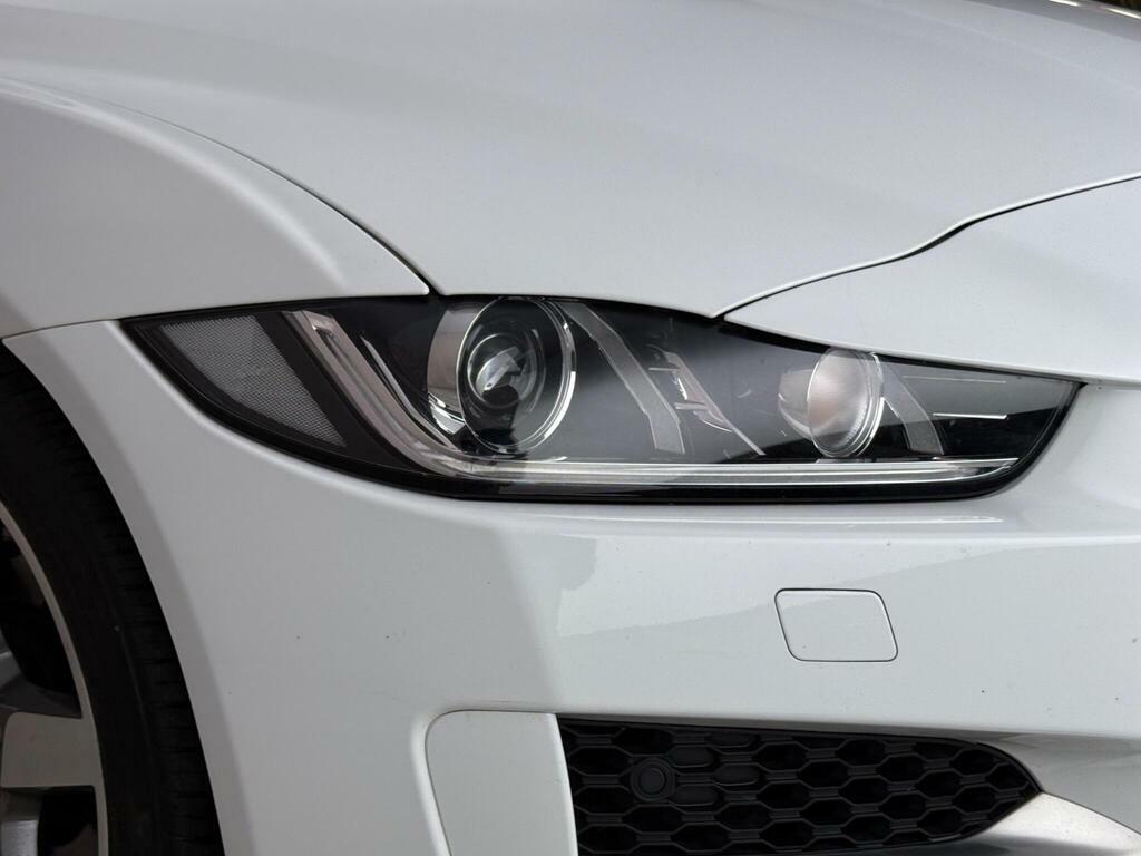 Jaguar XE 2.0I Gpf R-sport Euro 6 Ss BD19HTL White #4
