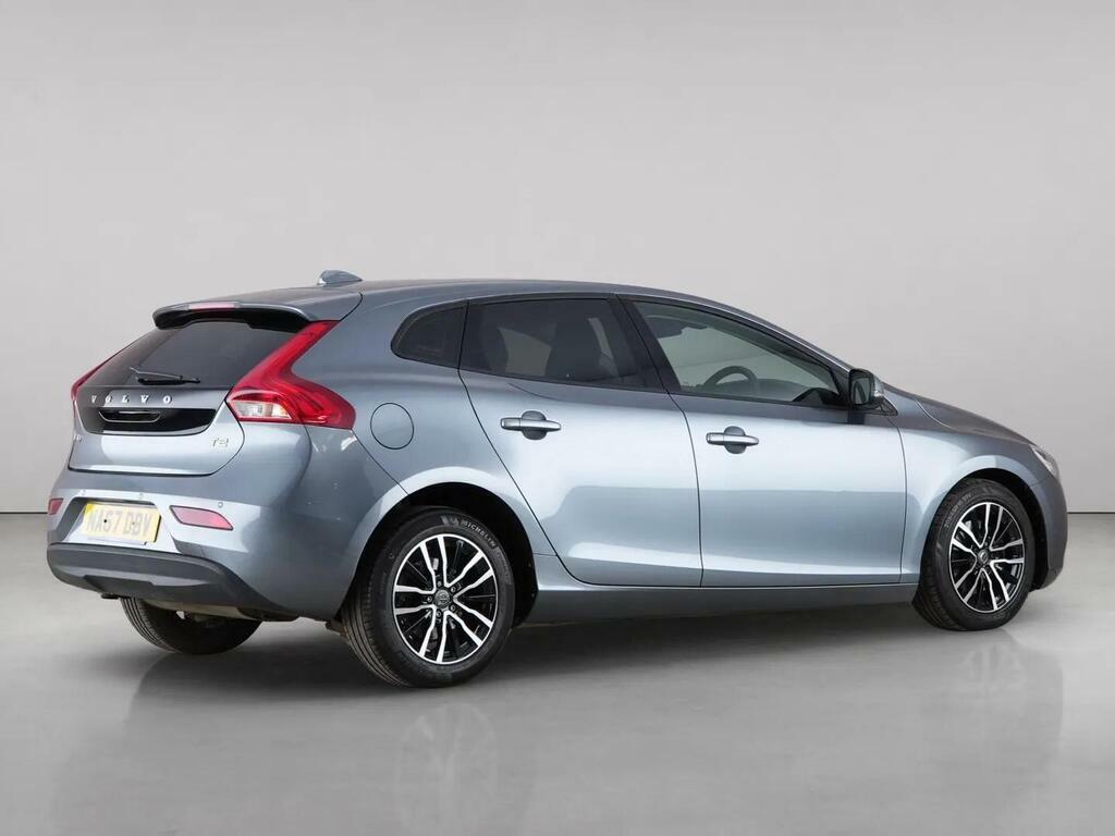 Volvo V40 2.0 T2 Momentum Euro 6 Ss NA67DBV Grey #5