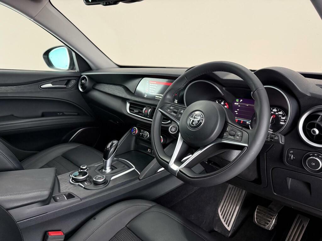 Alfa Romeo Stelvio 2.0T Nero Edizione Q4 Awd Euro 6 Ss Red #3