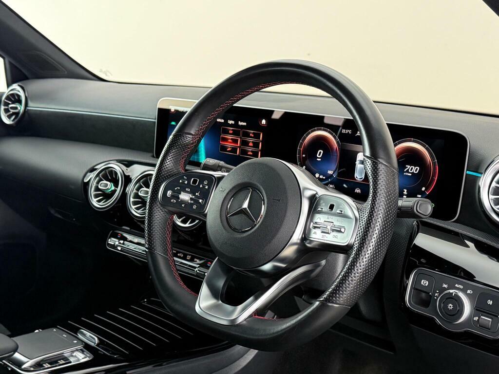 Mercedes-Benz A Class 2.0 A250 Amg Line Premium 7G-dct Euro 6 Ss White #3