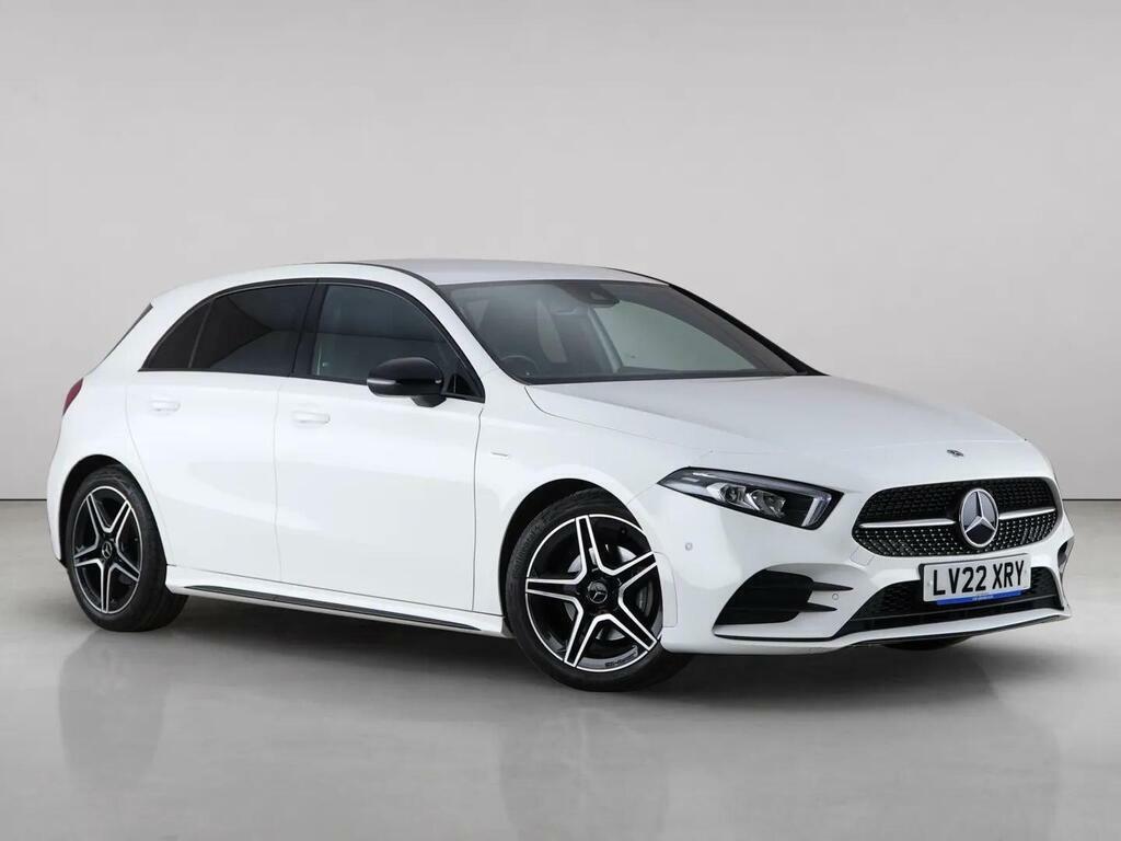 Mercedes-Benz A Class 1.3 A180 Amg Line Edition Executive 7G-dct Euro White