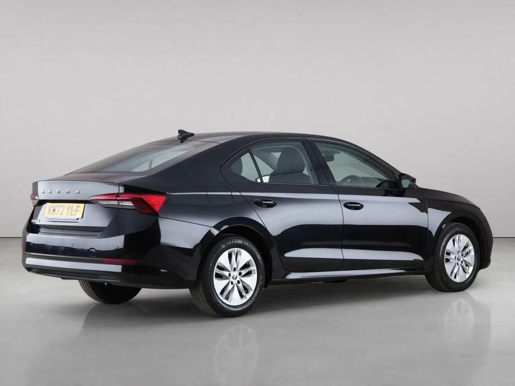 Skoda Octavia 1.5 Tsi Act Se Euro 6 Ss KM72YLF Black #6