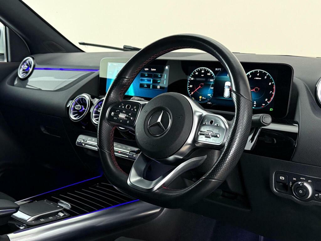 Mercedes-Benz GLA Class 1.3 Gla180 Amg Line Premium 7G-dct Euro 6 Ss EA71OXG White #3