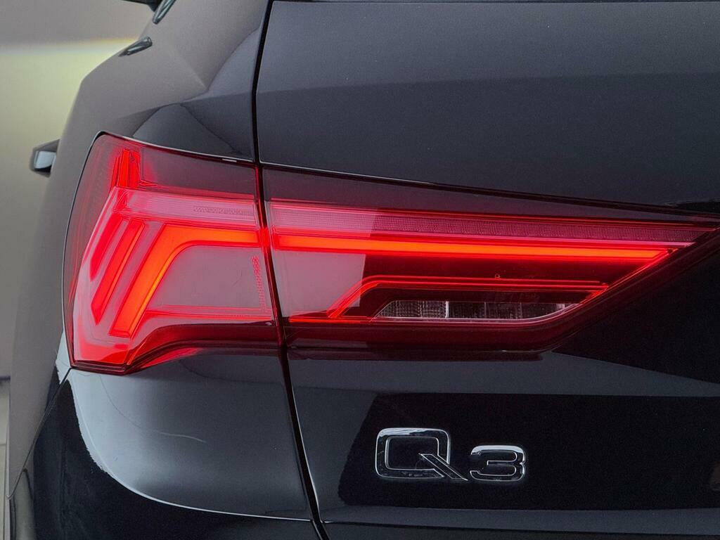 Audi Q3 1.5 Tfsi Cod 35 S Line S Tronic Euro 6 Ss Black #6