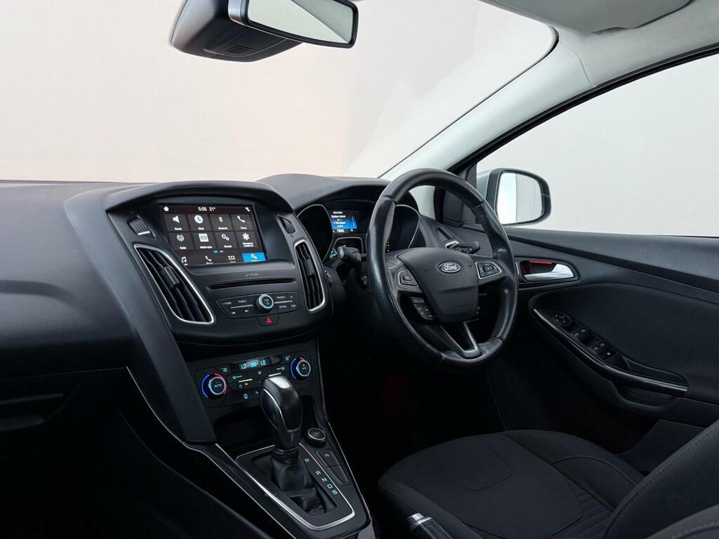 Ford Focus 1.0T Ecoboost Titanium Euro 6 Ss Silver #4