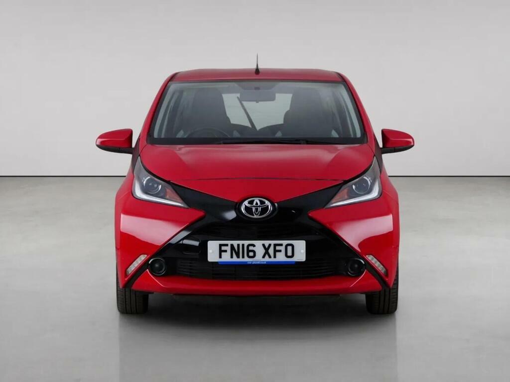 Toyota Aygo 1.0 Vvt-i X-play Euro 6 FN16XFO Red #5