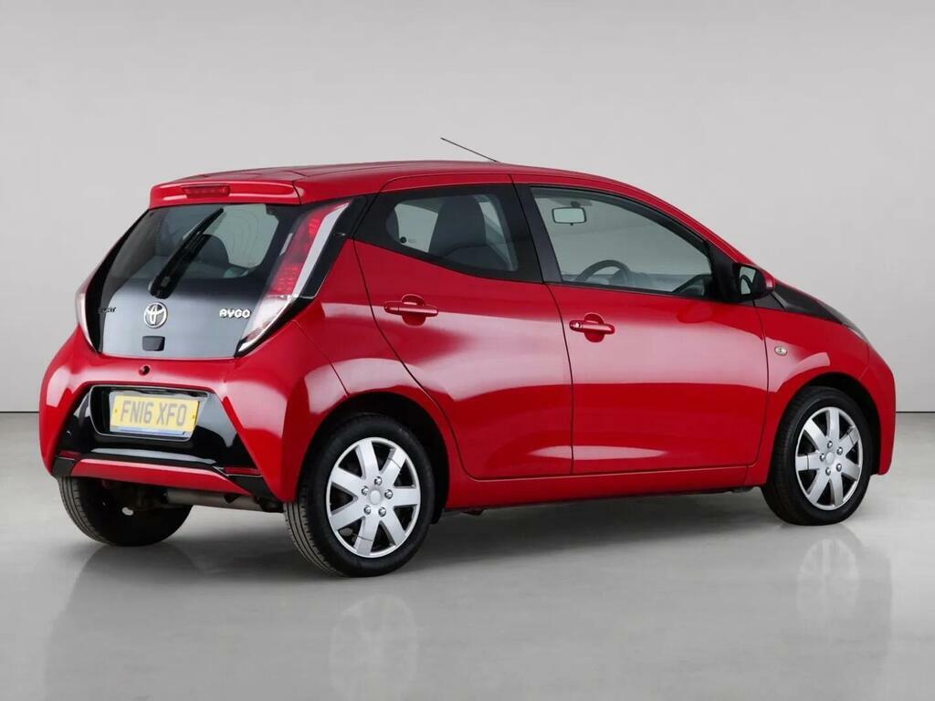 Toyota Aygo 1.0 Vvt-i X-play Euro 6 FN16XFO Red #6