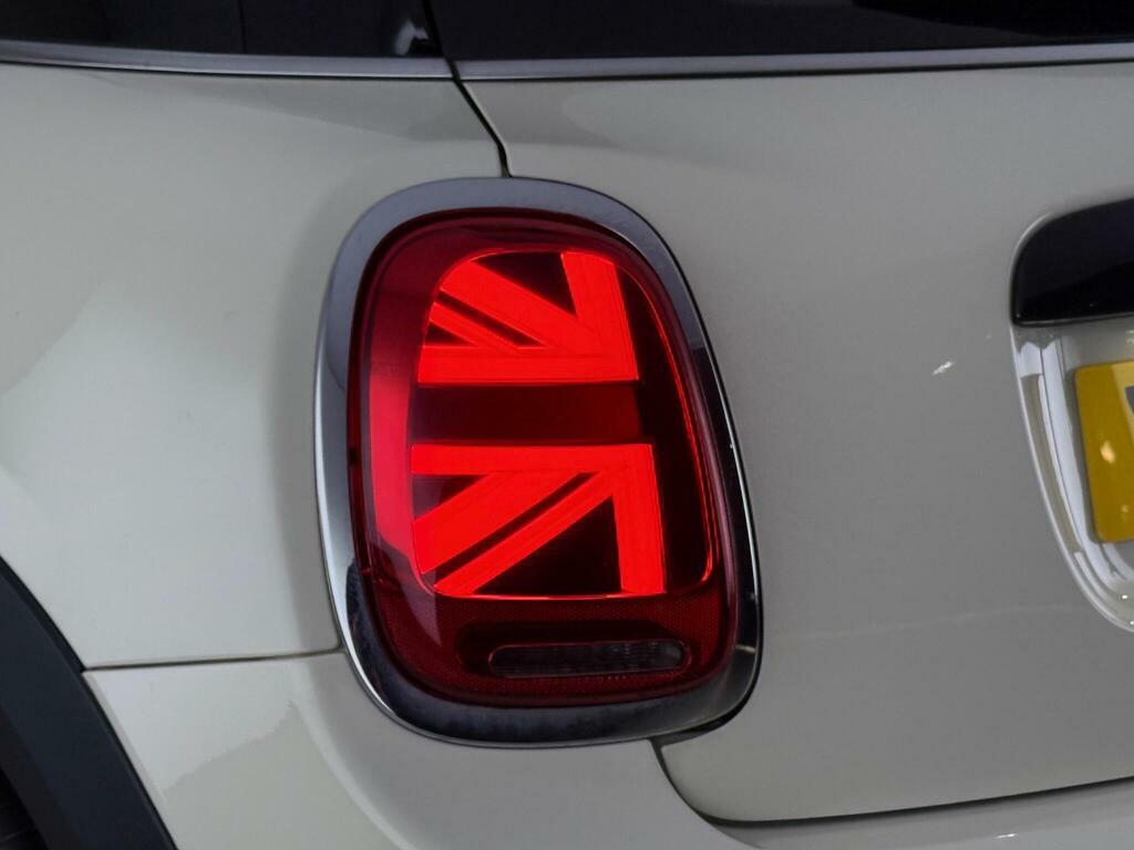 Mini Hatch 1.5 Cooper Sport Steptronic Euro 6 Ss YJ69TSK White #6