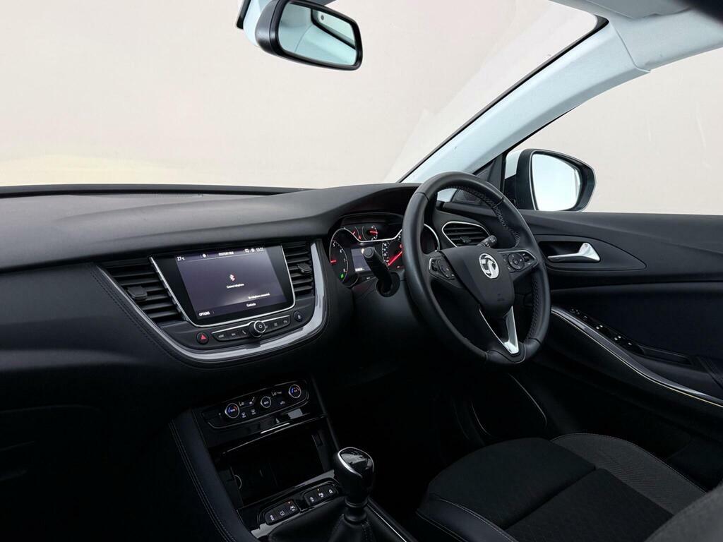 Vauxhall Grandland X 1.2 Turbo Business Edition Nav Euro 6 Ss LX70YDZ White #4