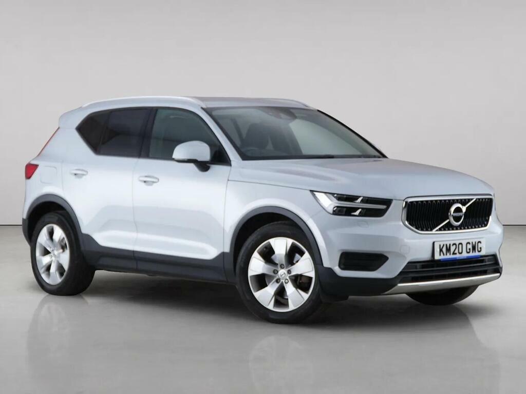 Volvo XC40 2.0 B4 Mhev Momentum Awd Euro 6 Ss Silver