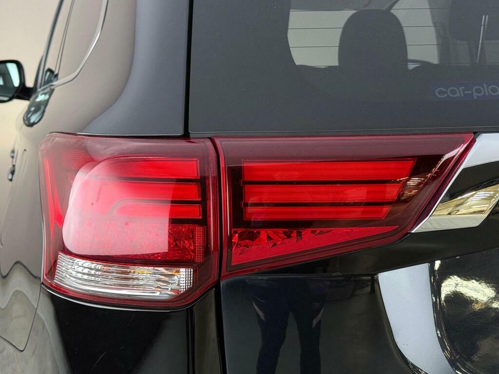 Mitsubishi Outlander 2.0 Mivec Design Cvt 4Wd Euro 6 Ss WM69MXJ Black #6