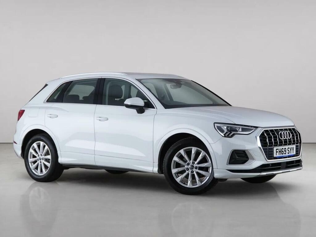 Audi Q3   #1