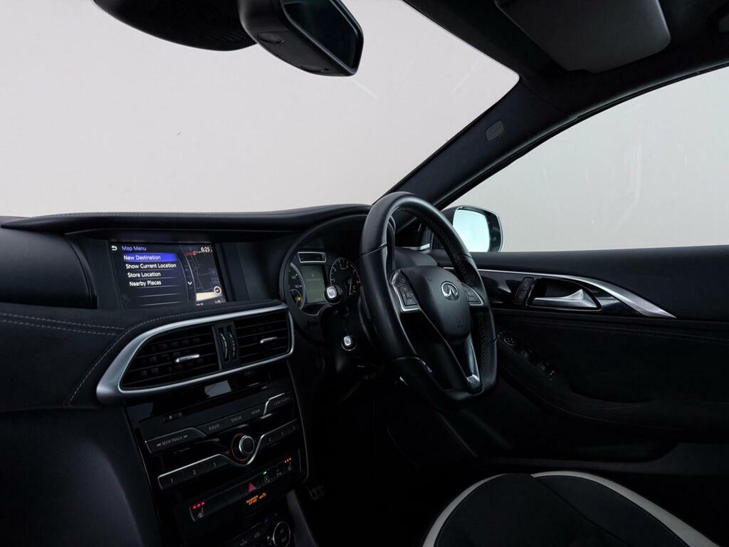 Infiniti Q30 2.0T Sport Dct Awd Euro 6 Ss Grey #4