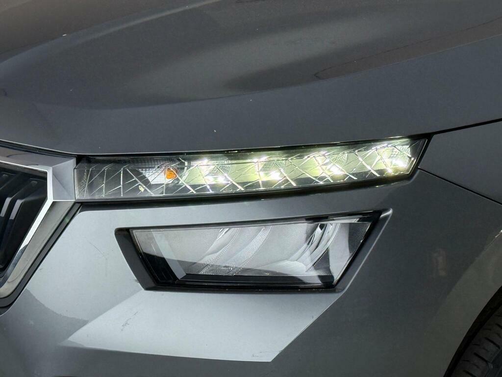 Skoda Kamiq 1.5 Tsi Act Se Drive Euro 6 Ss LV22ZDT Grey #4