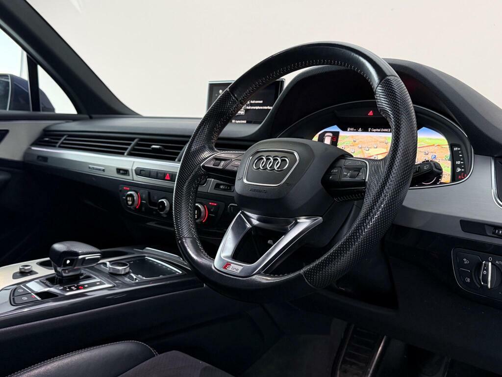 Audi Q7 3.0 Tdi Quattro E-tron 254 Bhp Black #3