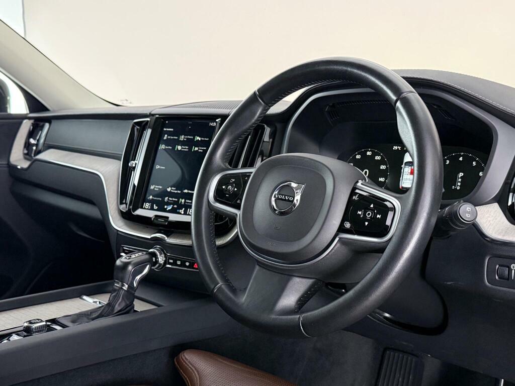 Volvo XC60 2.0 T5 Inscription Awd Euro 6 Ss PK18XXR Black #3
