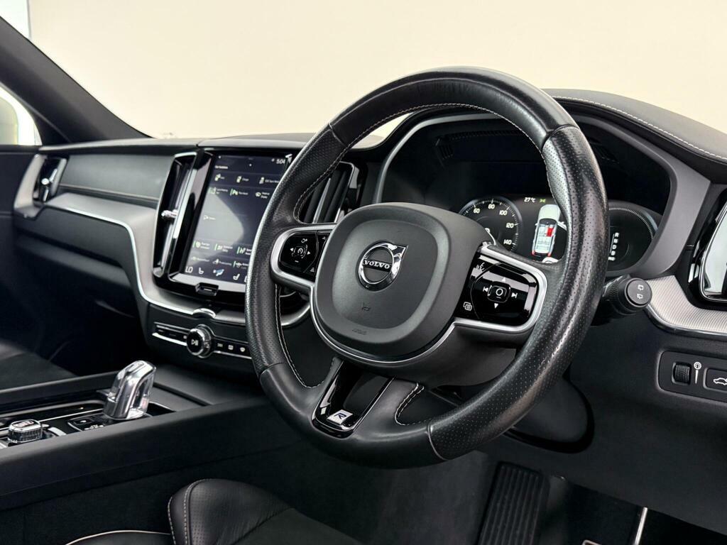 Volvo XC60 2.0H T8 Twin Engine 10.4Kwh R-design Pro Awd T8FXK Black #3
