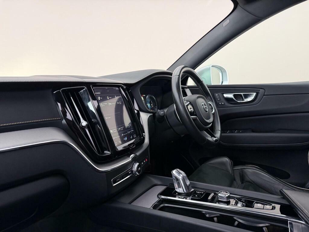 Volvo XC60 2.0H T8 Twin Engine 10.4Kwh R-design Pro Awd T8FXK Black #4