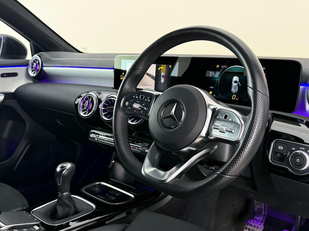 Mercedes-Benz A Class 1.3 A180 Amg Line Edition Executive Euro 6 Ss White #3