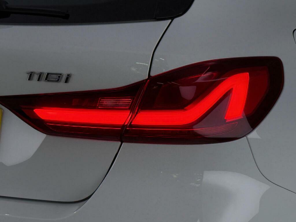 BMW 1 Series 1.5 118I Sport Lcp Euro 6 Ss LA71YYU White #6
