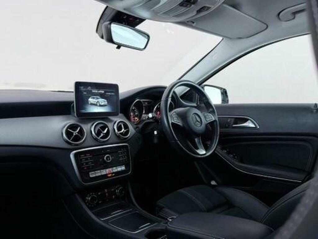 Mercedes-Benz GLA Class 1.6 Gla180 Urban Edition 7G-dct Euro 6 Ss GX69OVU White #4