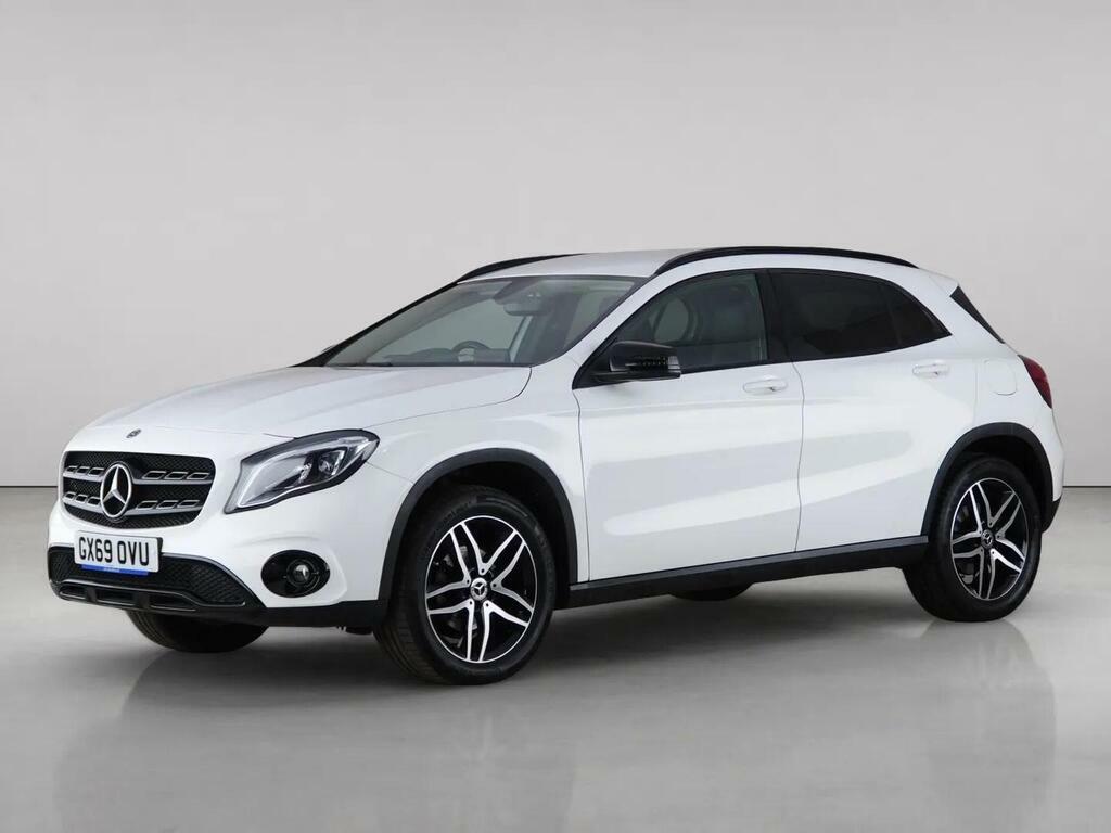 Mercedes-Benz GLA Class 1.6 Gla180 Urban Edition 7G-dct Euro 6 Ss GX69OVU White #2