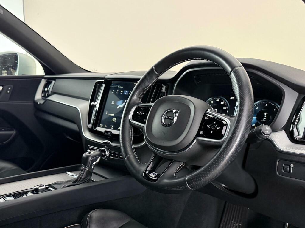 Volvo XC60 Xc60 R-design D4 Awd Red #3