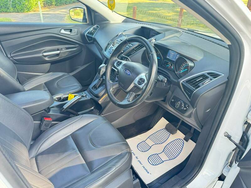 Ford Kuga Suv 2.0 Tdci Zetec 2Wd Euro 6 Ss 201565 Black #33