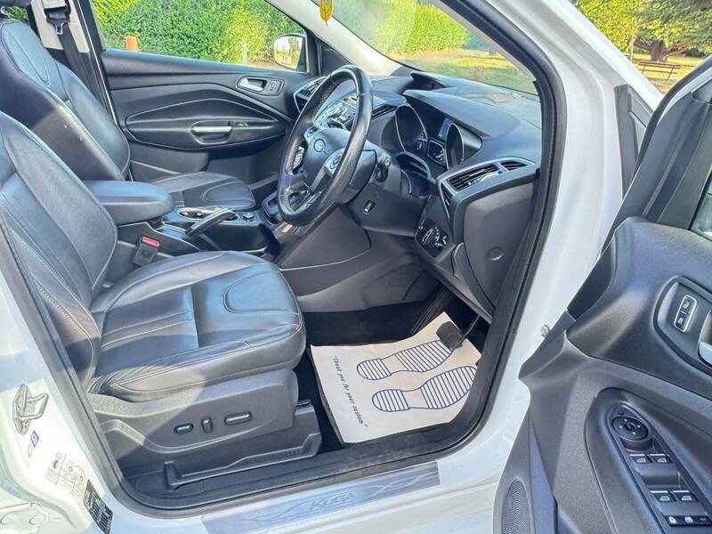Ford Kuga Suv 2.0 Tdci Zetec 2Wd Euro 6 Ss 201565 Black #32