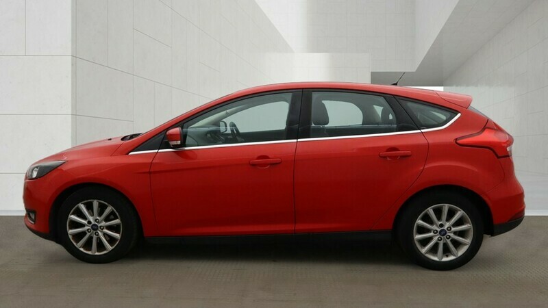 Ford Focus Titanium Red #6