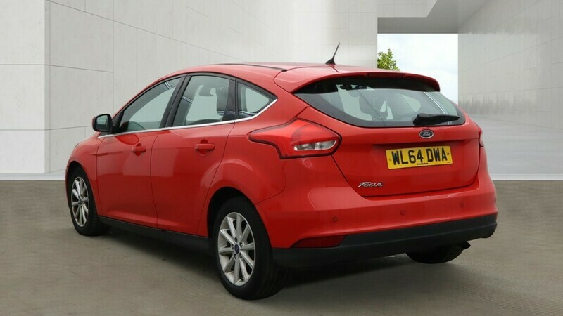 Ford Focus Titanium Red #3