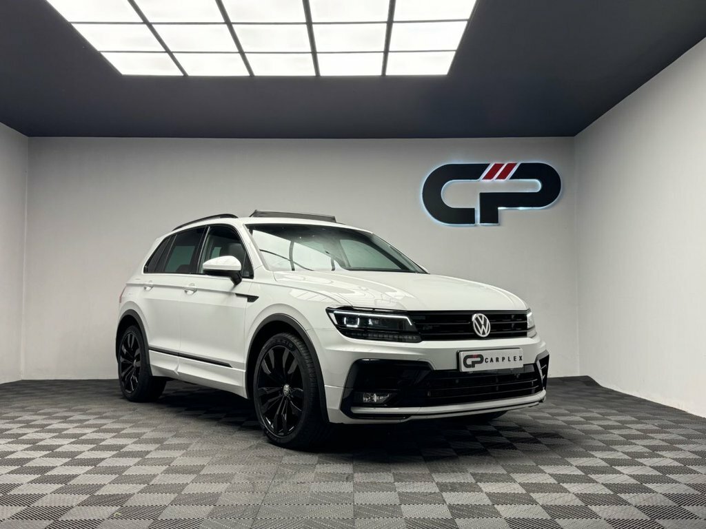 Volkswagen Tiguan 2L R-line VA68YHY White #4
