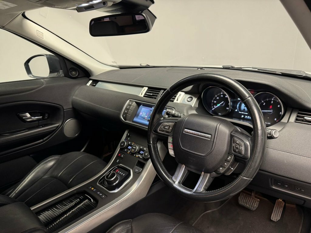 Land Rover Range Rover Evoque 2L Se Tech RY66NKJ White #3