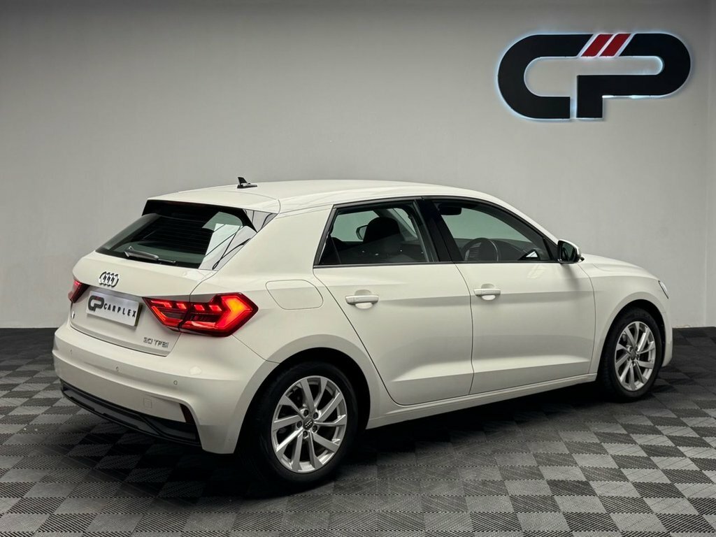 Audi A1 1L Sport DF69AHA White #2