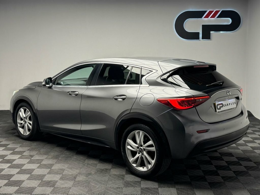 Infiniti Q30 Hatchback 2.0 Grey #12