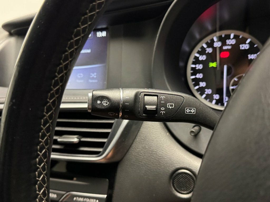 Infiniti Q30 Hatchback 2.0 Grey #30
