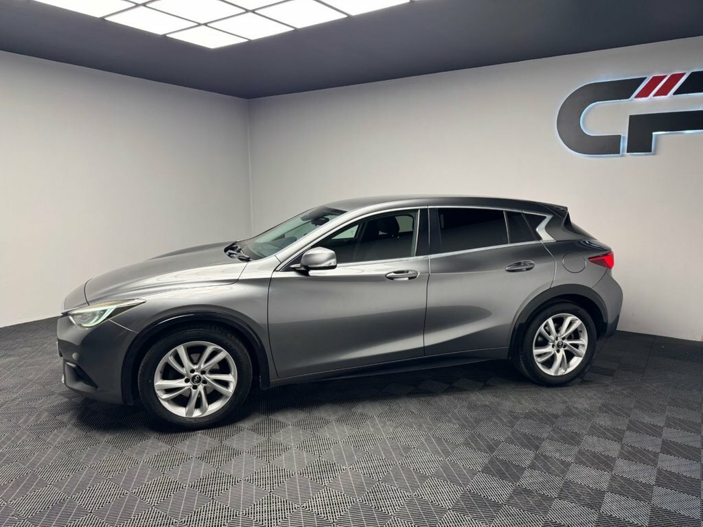Infiniti Q30 Hatchback 2.0 Grey #11
